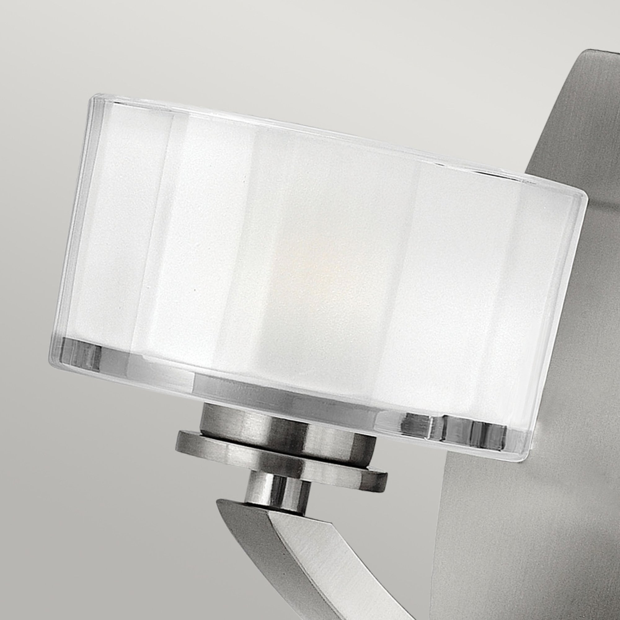 Hinkley Meridian Single Wall Light - Brushed Nickel