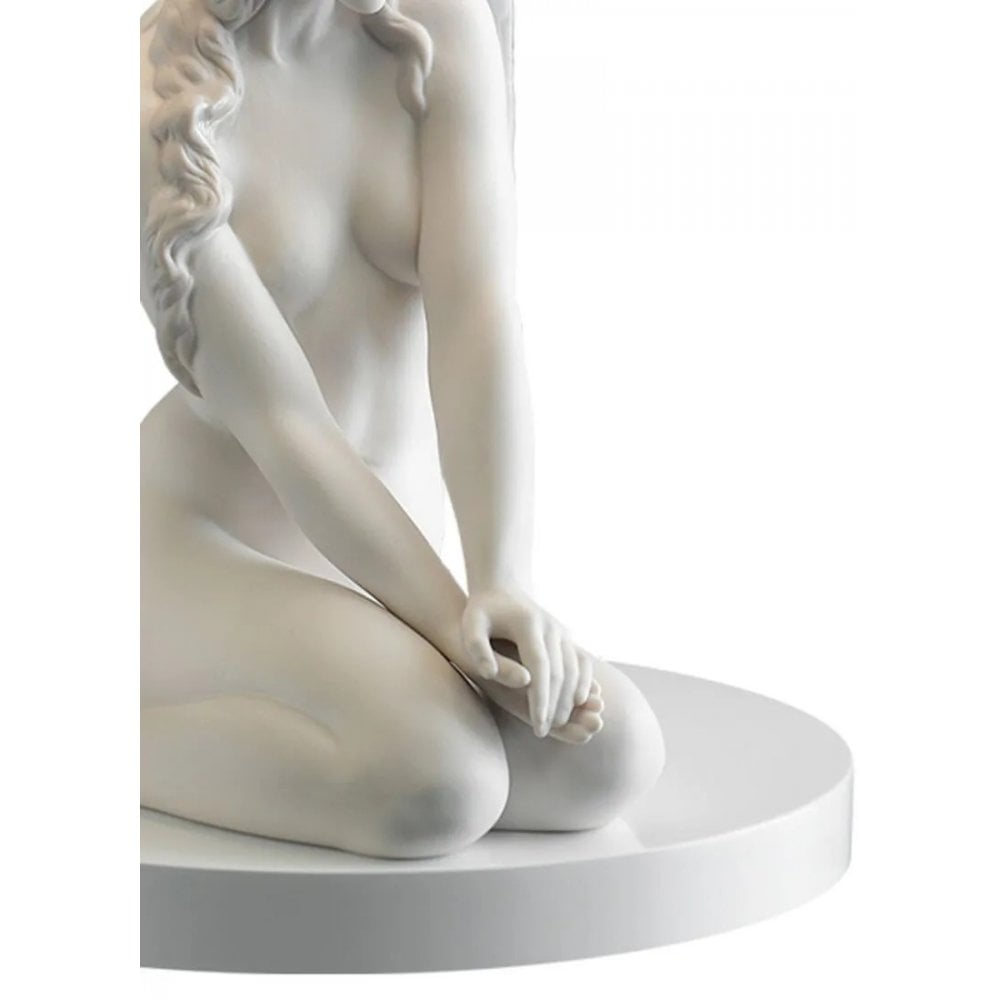 Lladro Beautiful Angel Table Lamp
