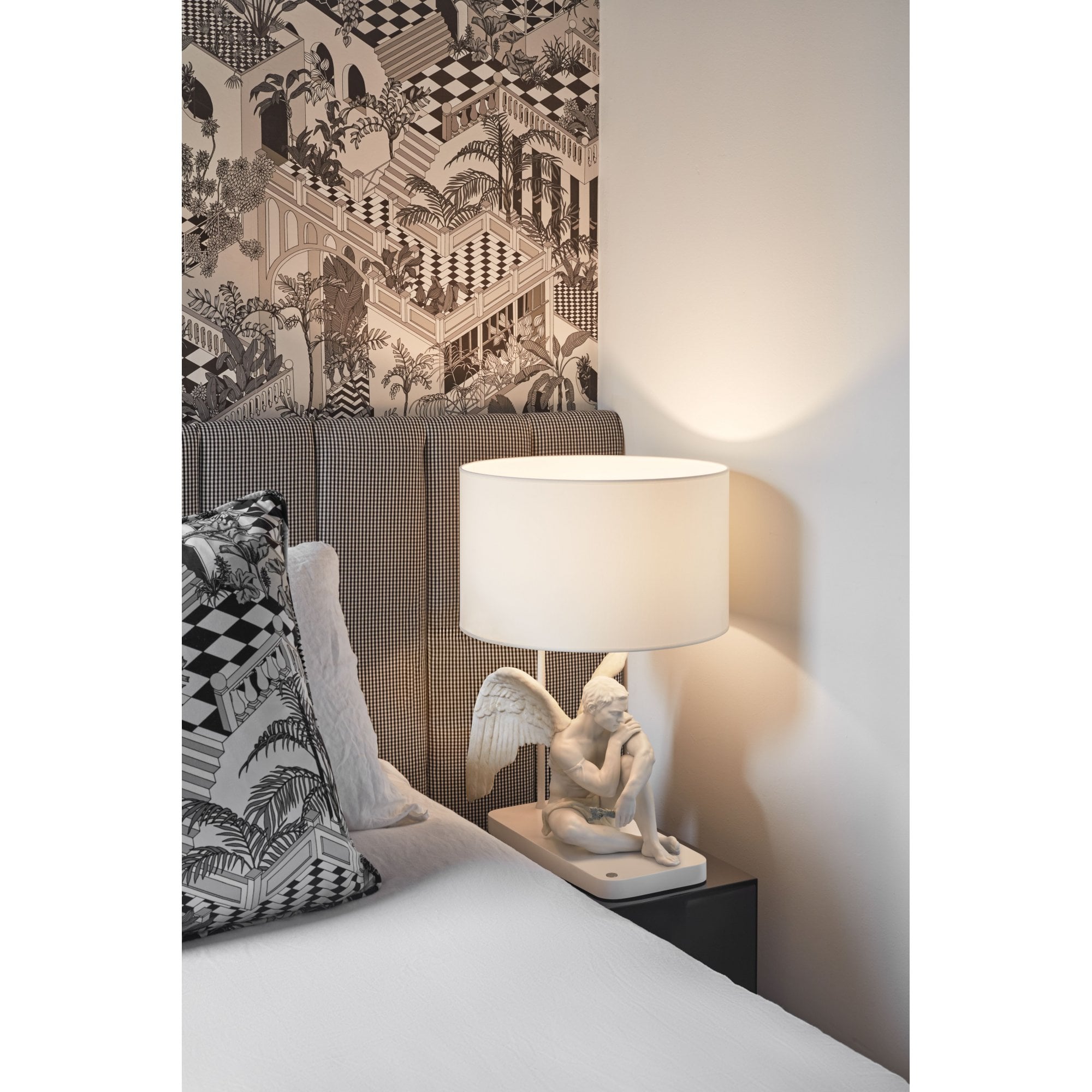 Lladro Protective Angel Table Lamp