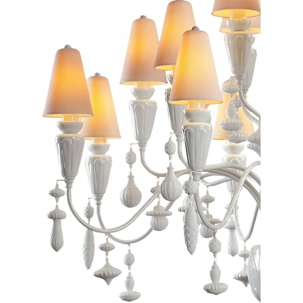 Lladro Ivy & Seed Medium 20 Light Chandelier - White