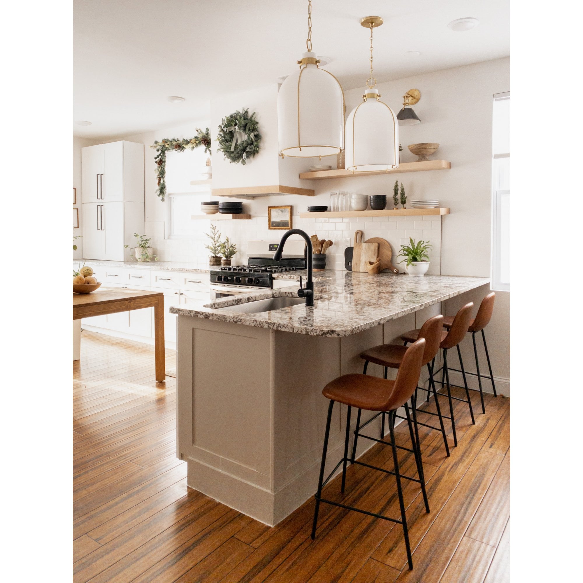 Hudson Valley Eldridge 1 Light B Pendant - Aged Brass