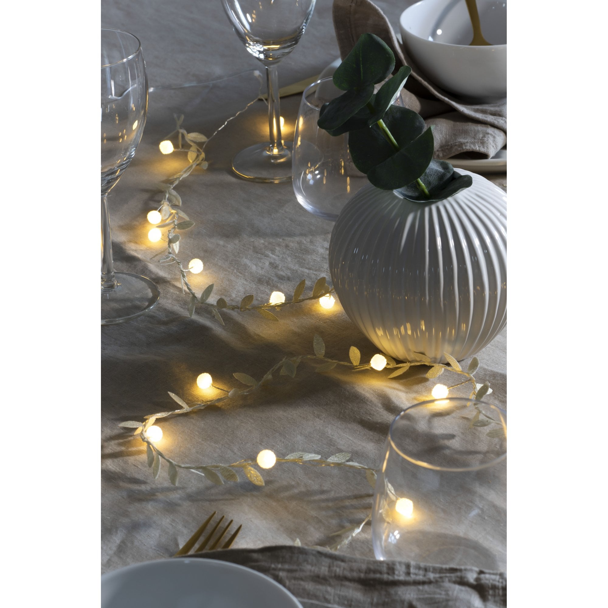 Konstsmide Festoon 1.9m Decorative Light Set - 20 LED Pearls - Gold Leaves - Battery Operated