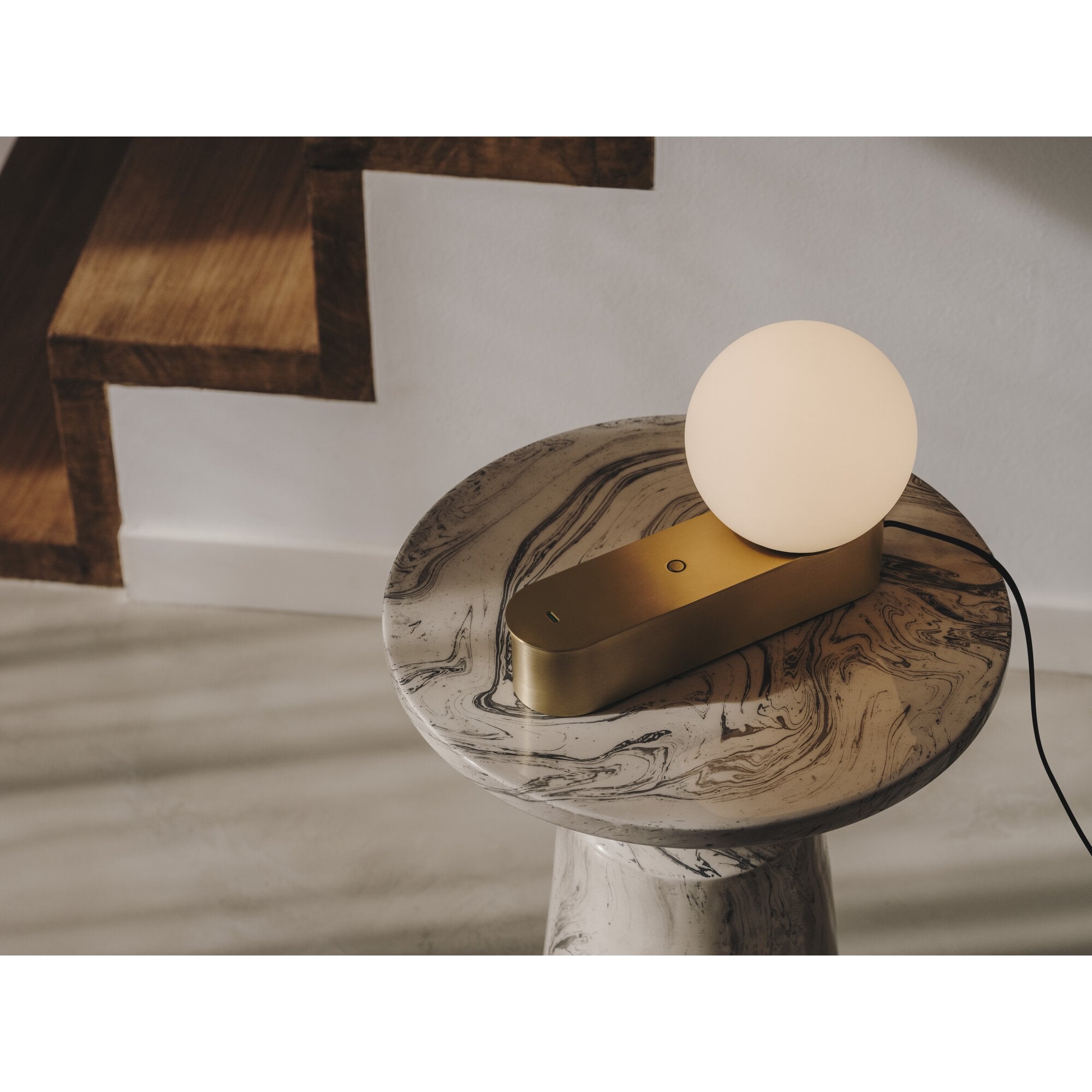 LedsC4 Perlina Table Lamp - Matte Gold