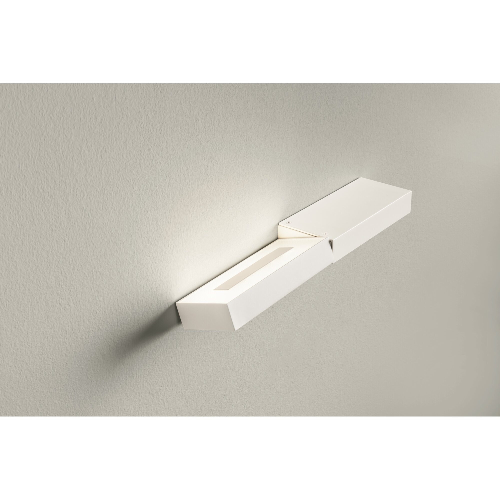 LedsC4 Maai Adjustable Wall Lamp - White