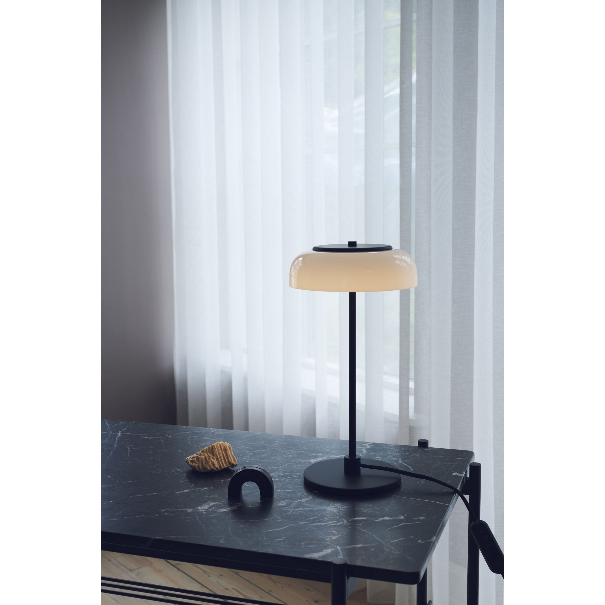 Nuura Blossi Table Lamp - Black & Opal Glass