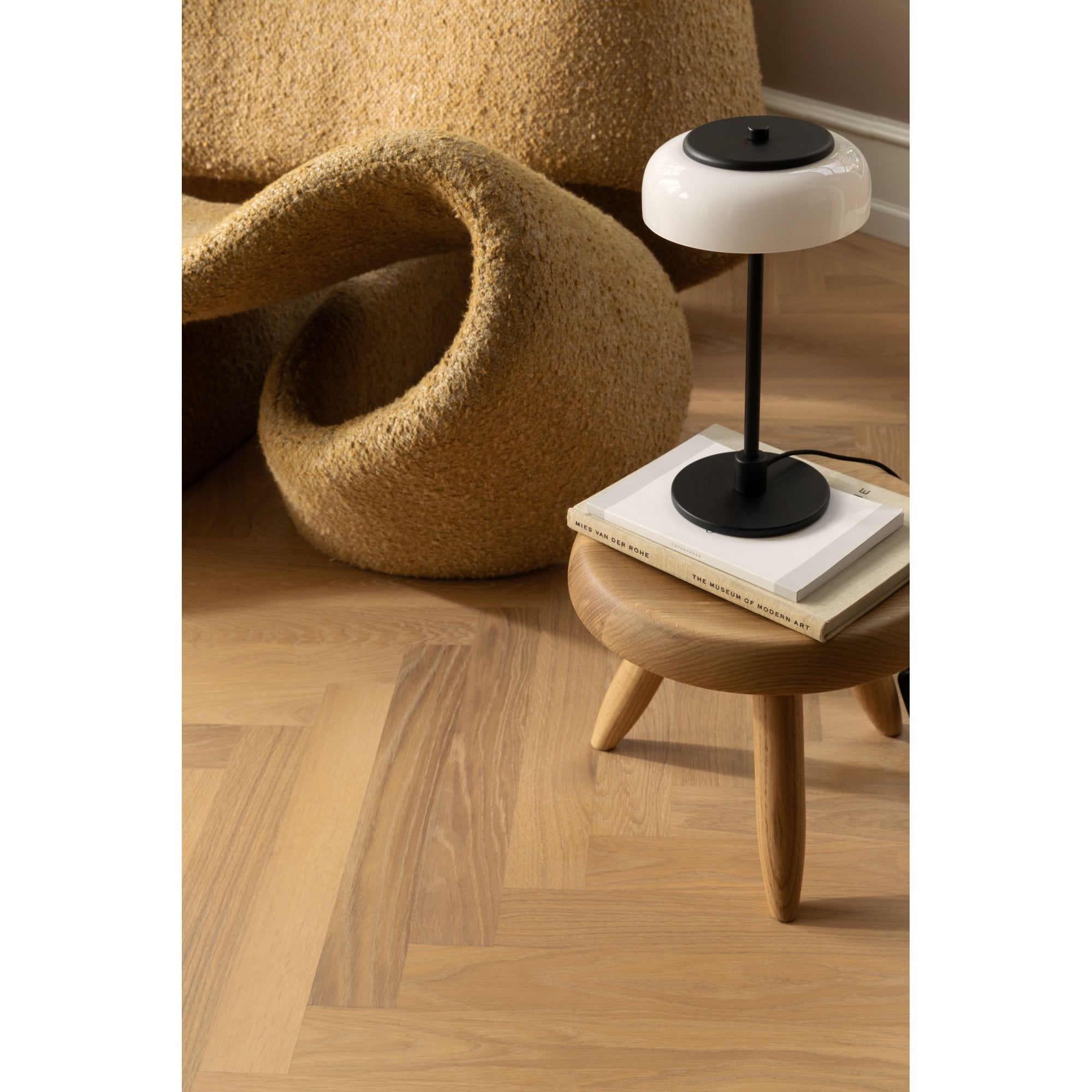 Nuura Blossi Small Table Lamp - Black & Opal Glass