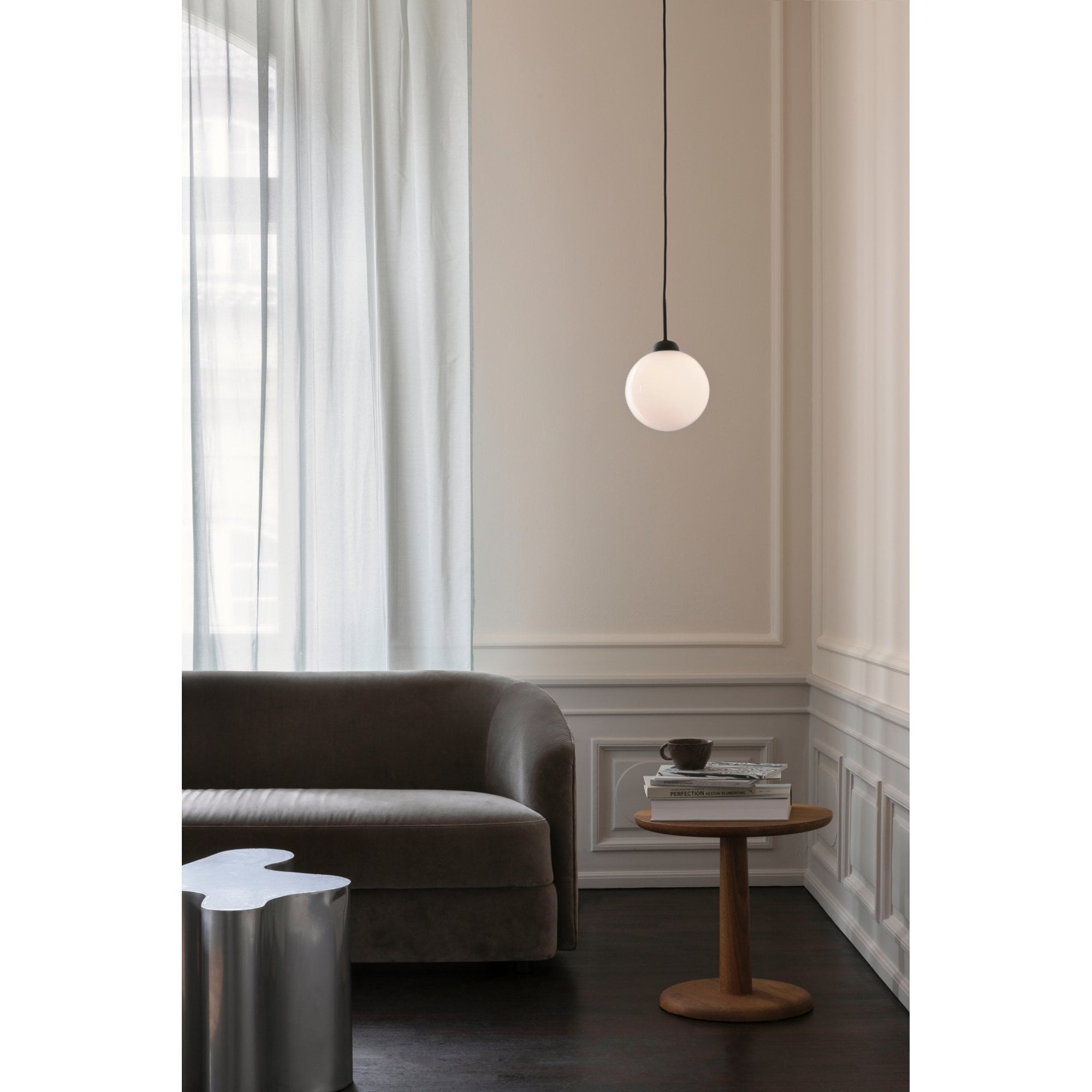 Nuura Apiales 1 Large Light Pendant - Satin Black & Opal Glass