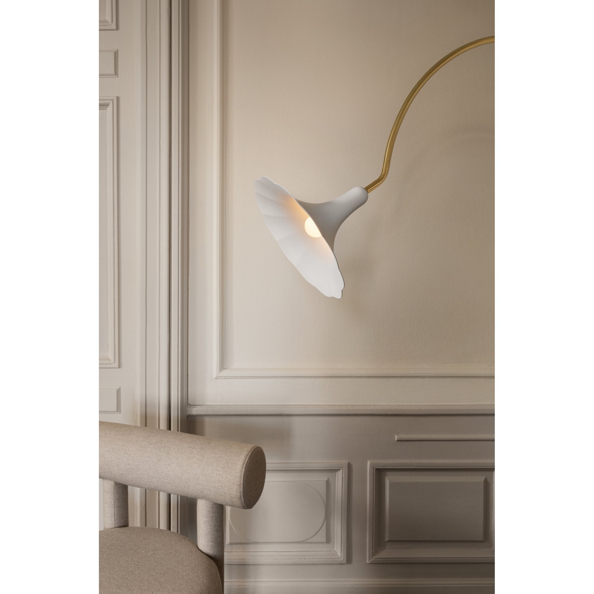 Nuura Petalii 1 Light Floor Lamp - White & Polished Brass