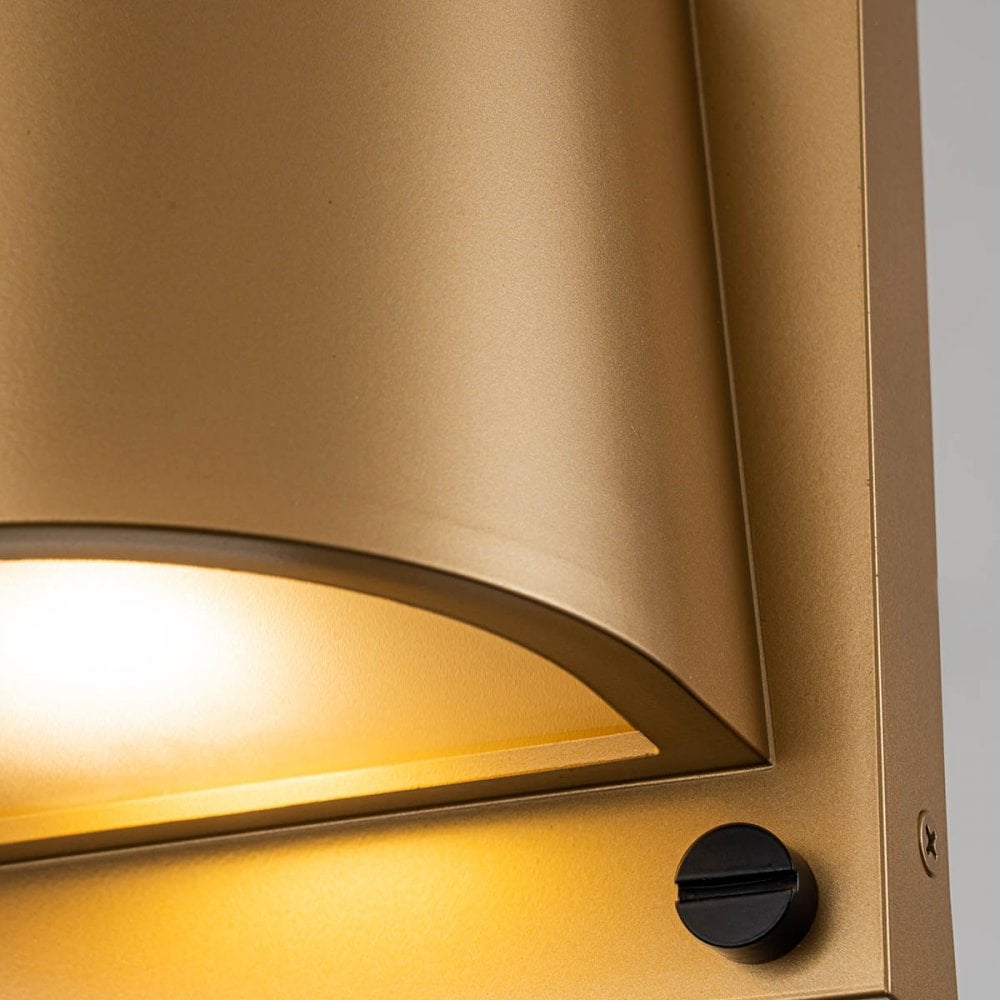 Hinkley Scout 1 Light Small Wall Light - Painted Heritage Brass