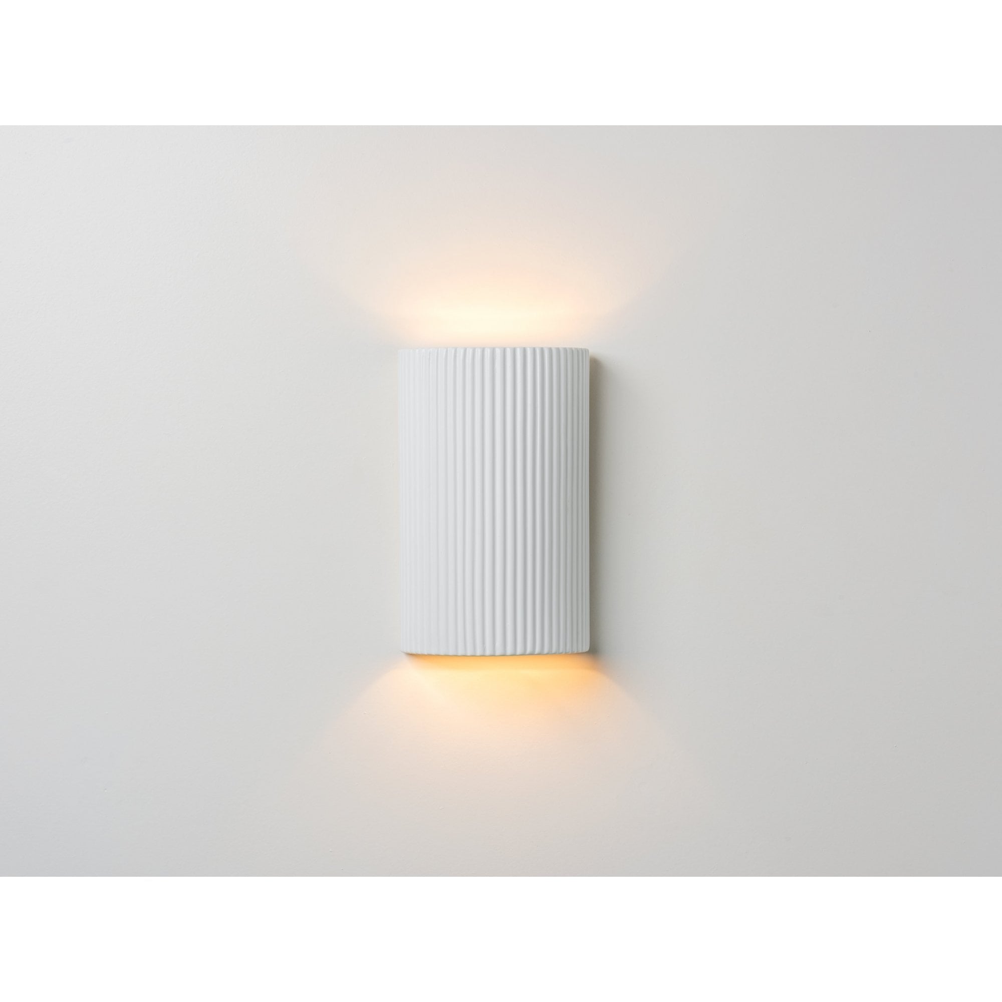 houseof. Ribbed Ceramic Pillar Wall Light - White
