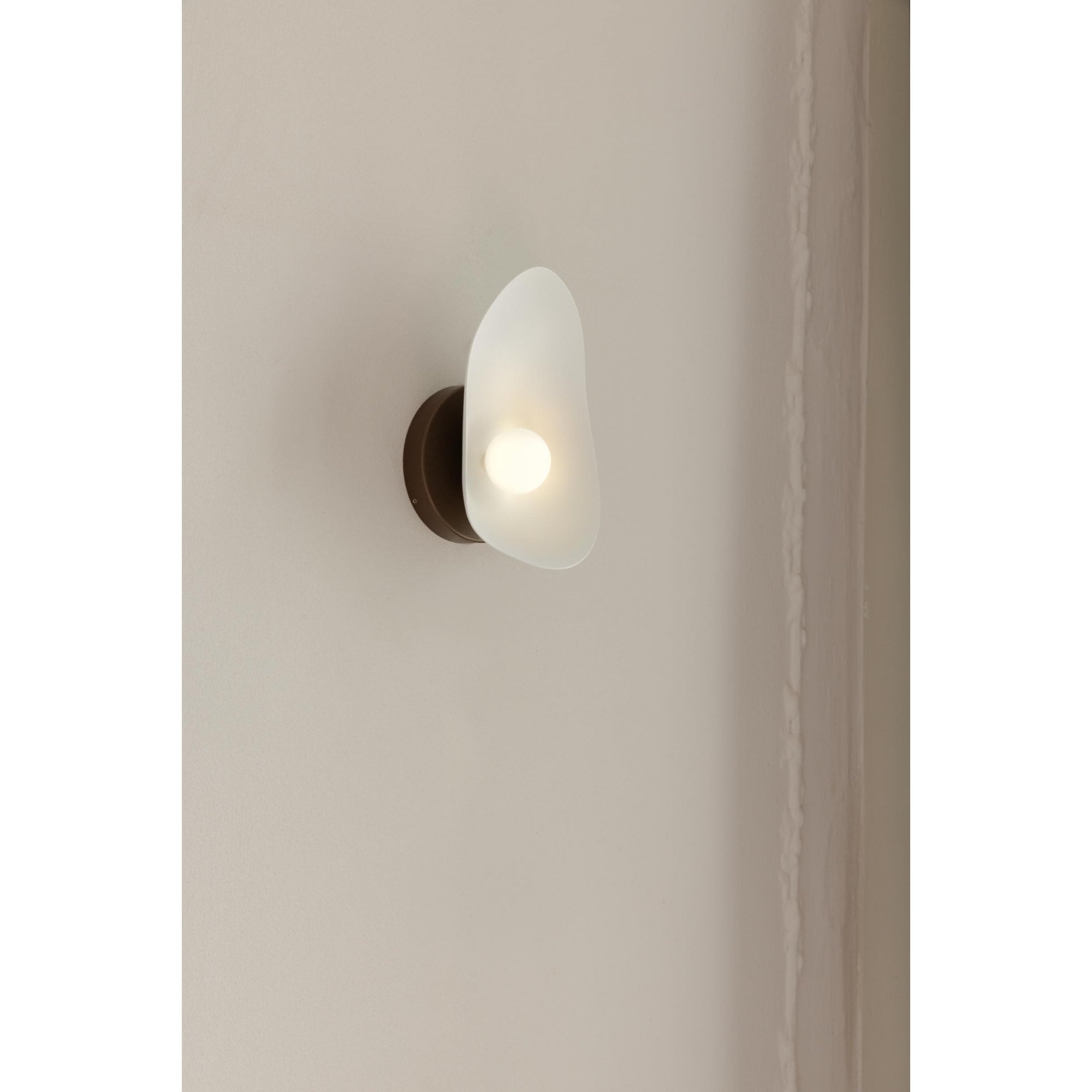 Nuura Florii 1 Wall Light - Dark Bronze & White