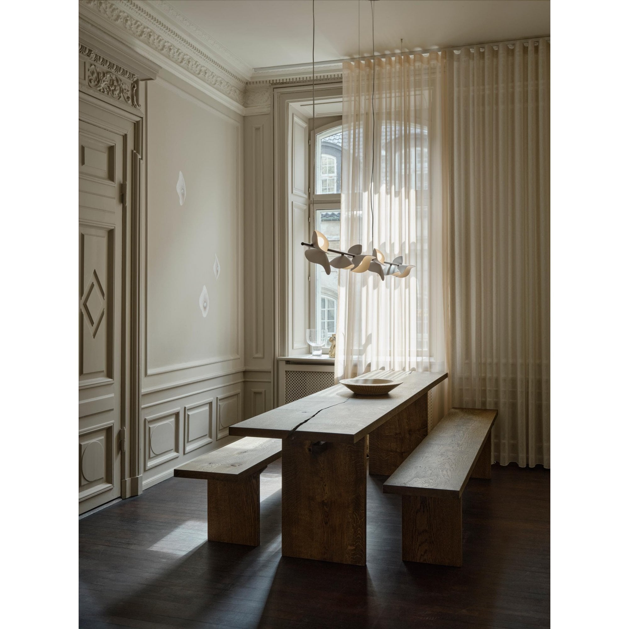 Nuura Florii 5 Linear Light - Dark Bronze & White