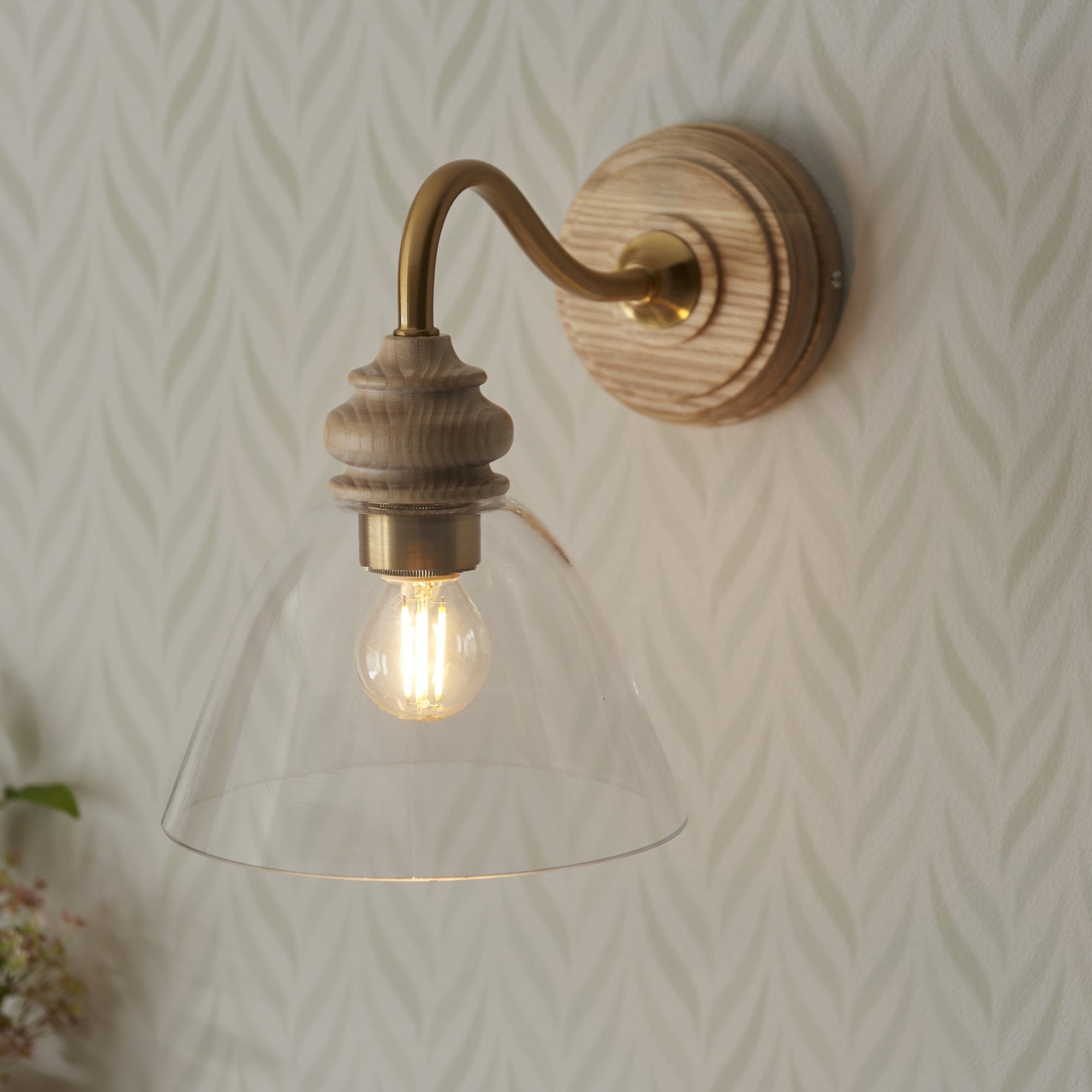 Endon Cotswold Single Light Wall - Natural Ash, Brushed Aged Brass Plate & Clear Glass