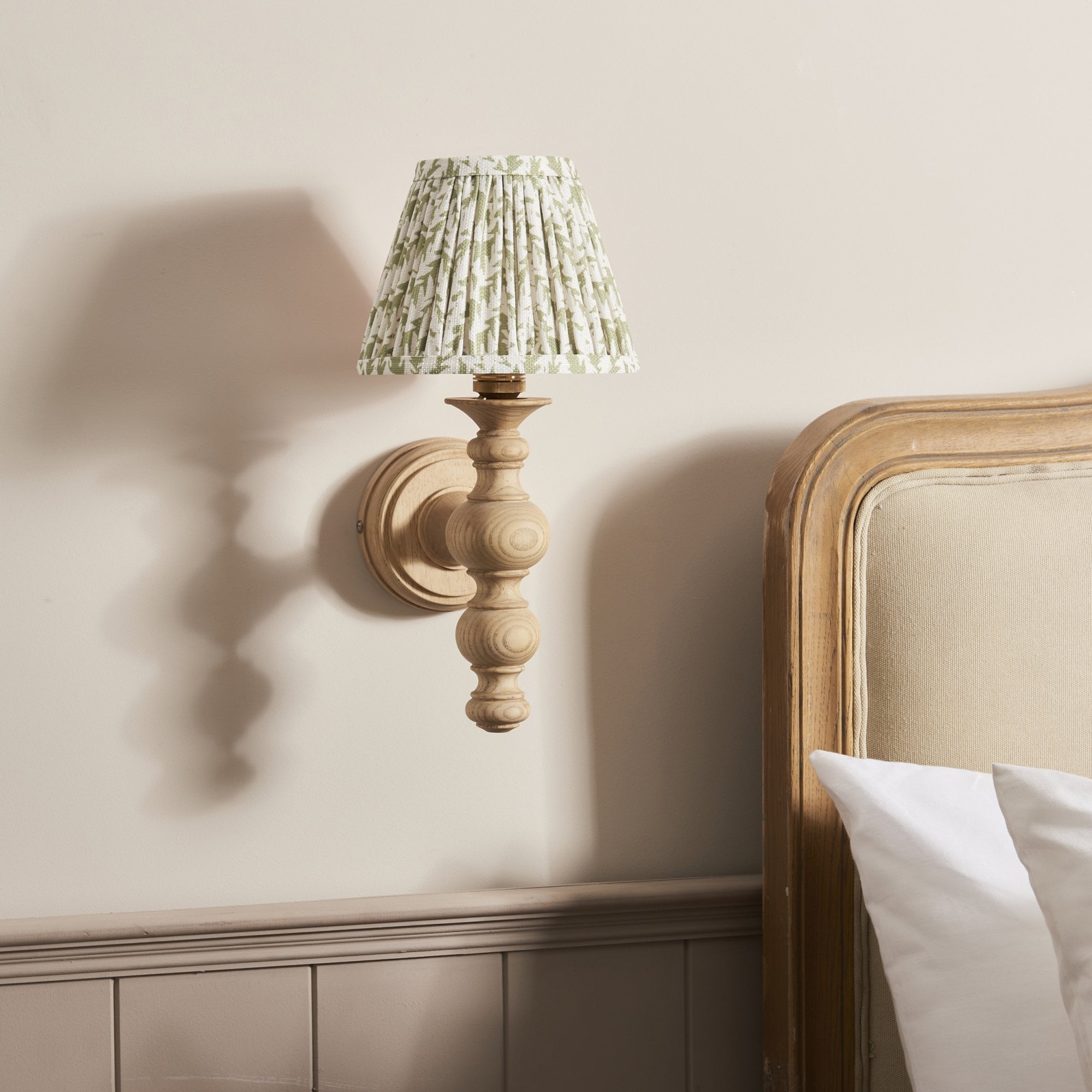 Endon Bibury Wall Light & Leaf 16cm Herb Garden Green Shade