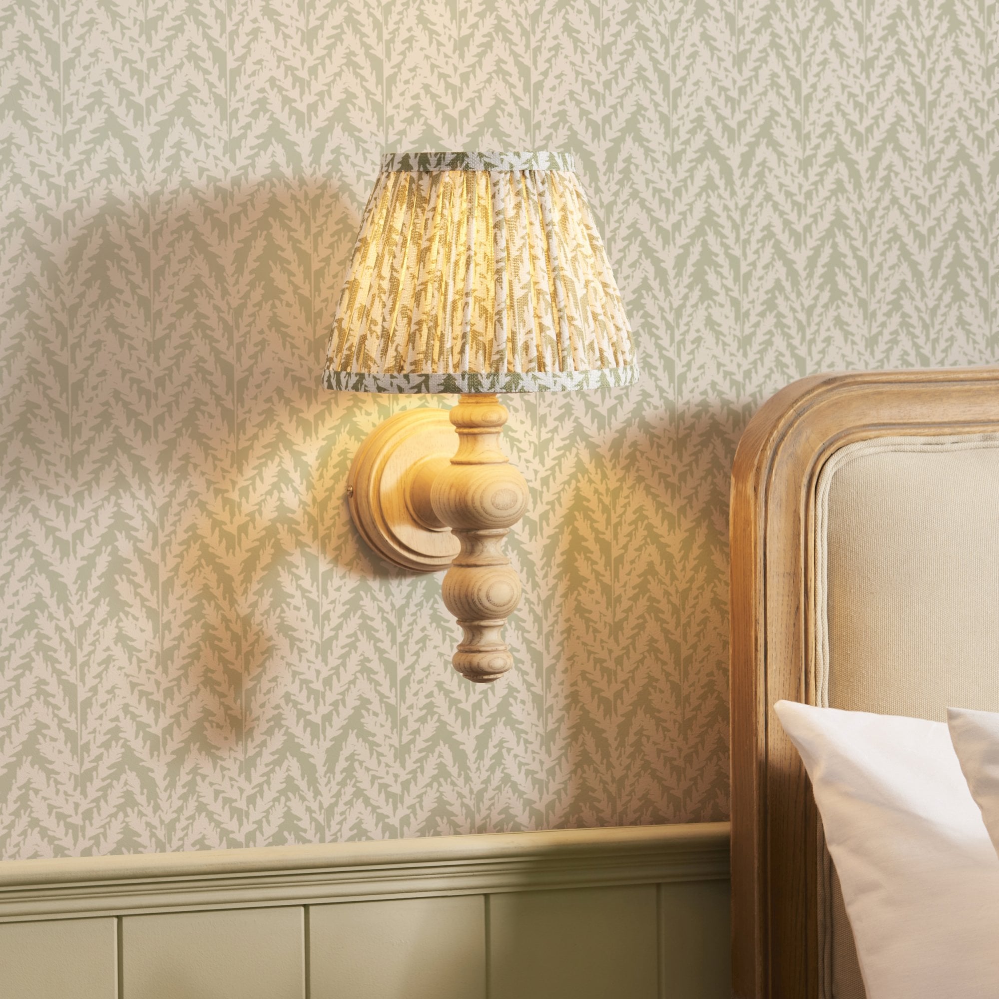 Endon Bibury Wall Light & Leaf 20cm Herb Garden Green Shade