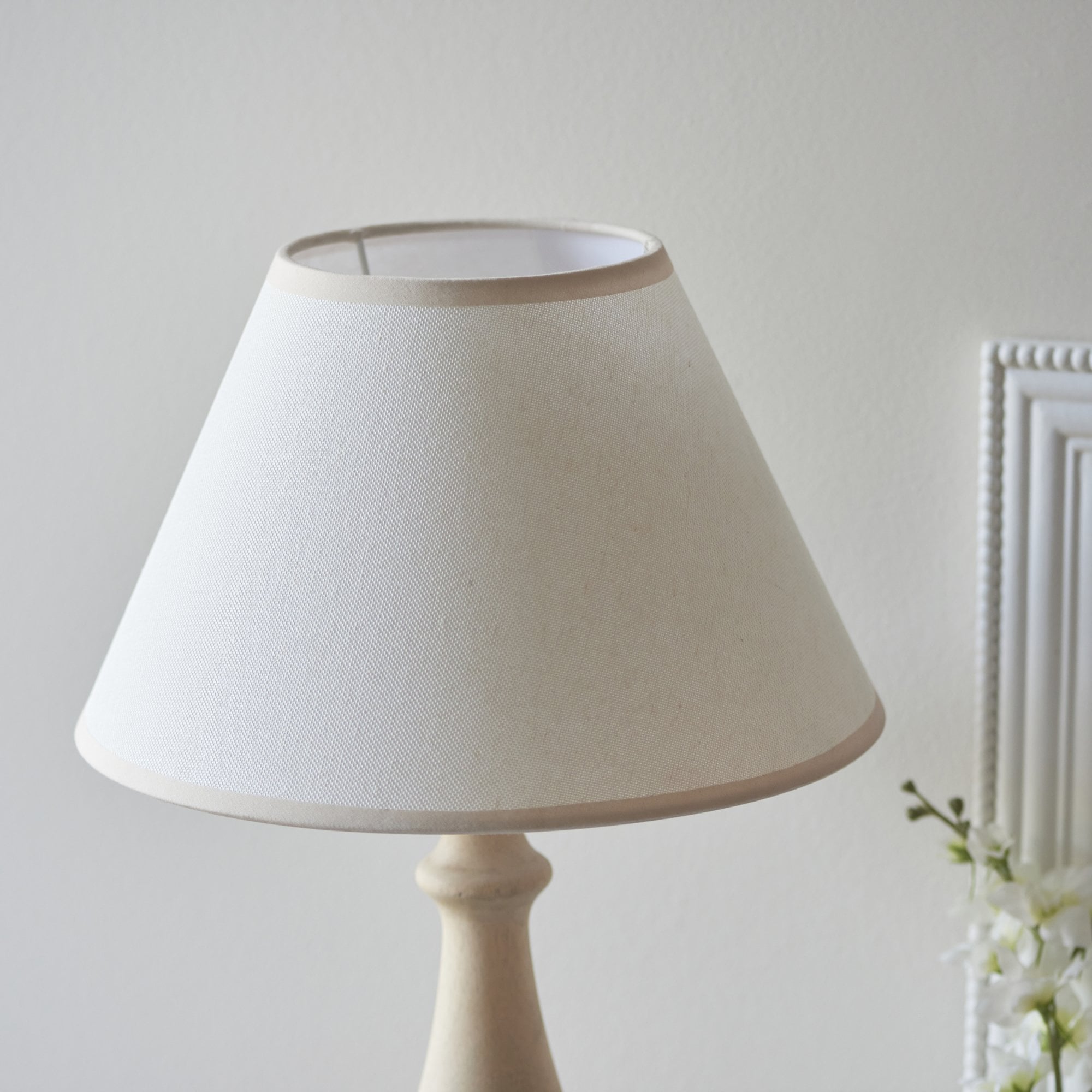 Endon Hidcote Table Lamp & Ivy 30cm Vintage White Shade