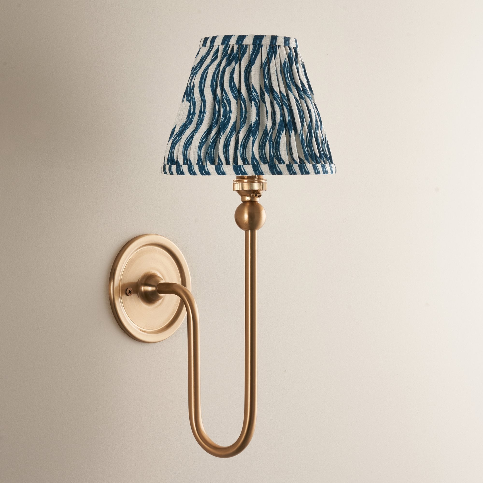 Endon Santiago Wall Light & Ripple 16cm Marlin Blue Shade