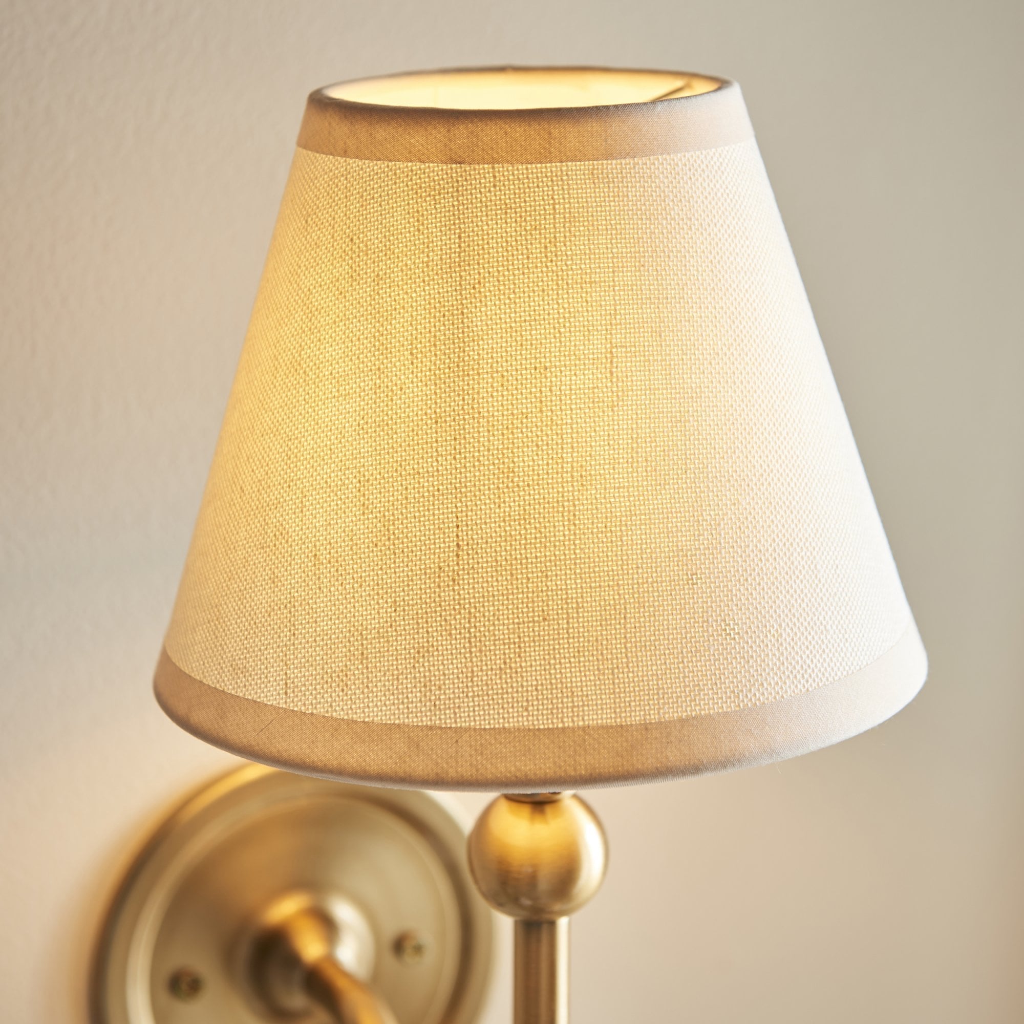 Endon Santiago Wall Light & Ivy 16cm Vintage White Shade