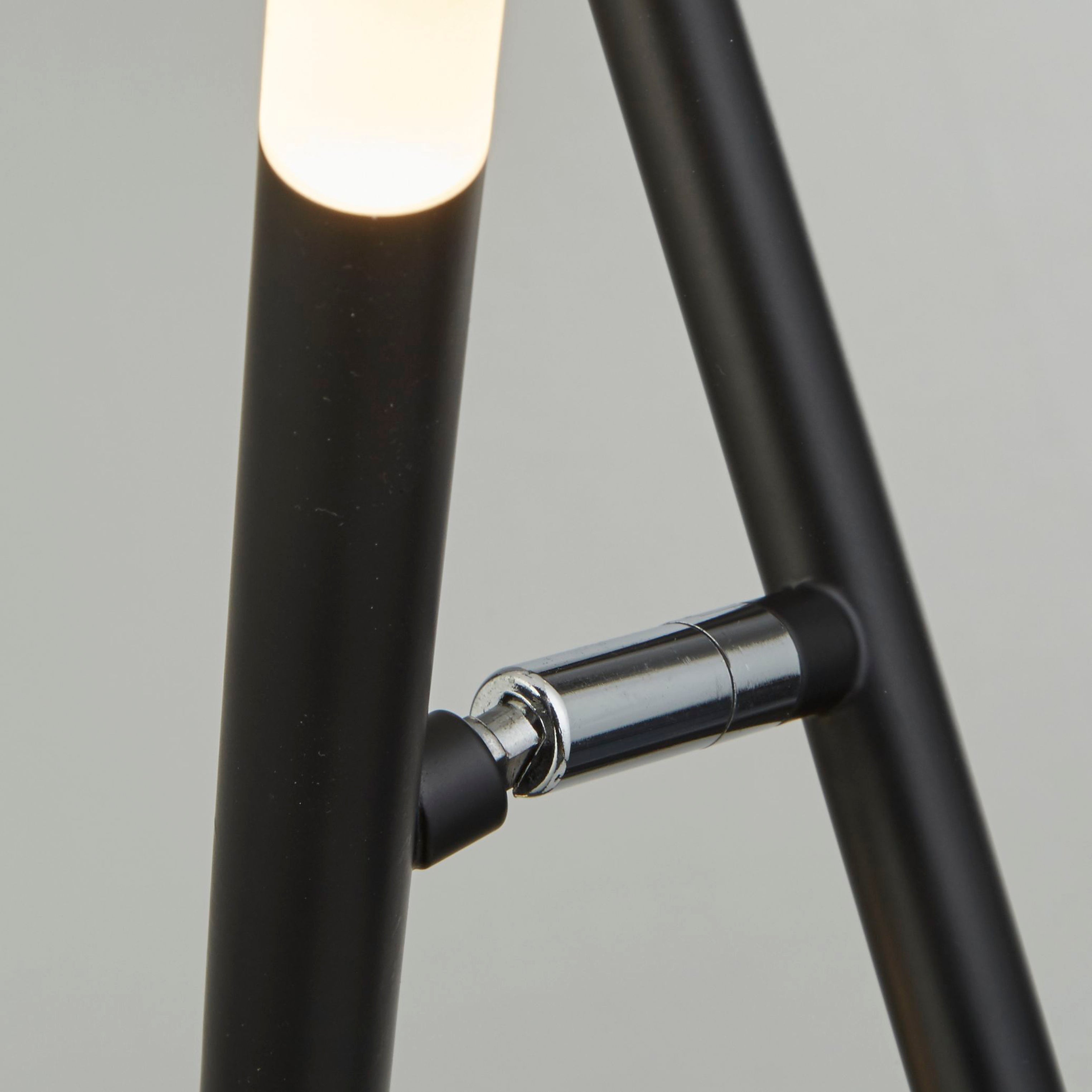 Searchlight Wapping 3 Light LED Floor Lamp - Black & Acrylic