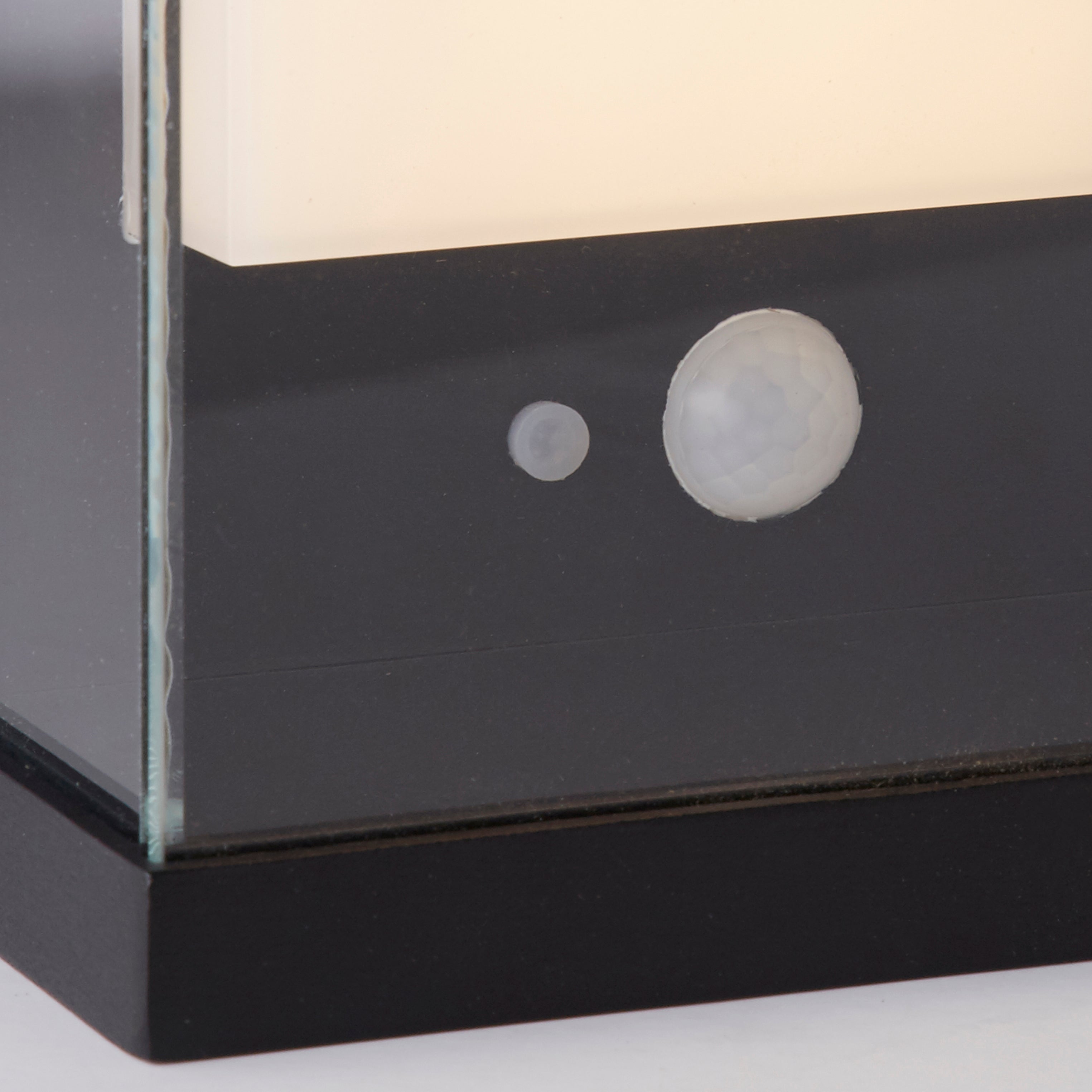 Searchlight Argyle Solar Outdoor Wall Light with PIR - Black & White Polycarbonate