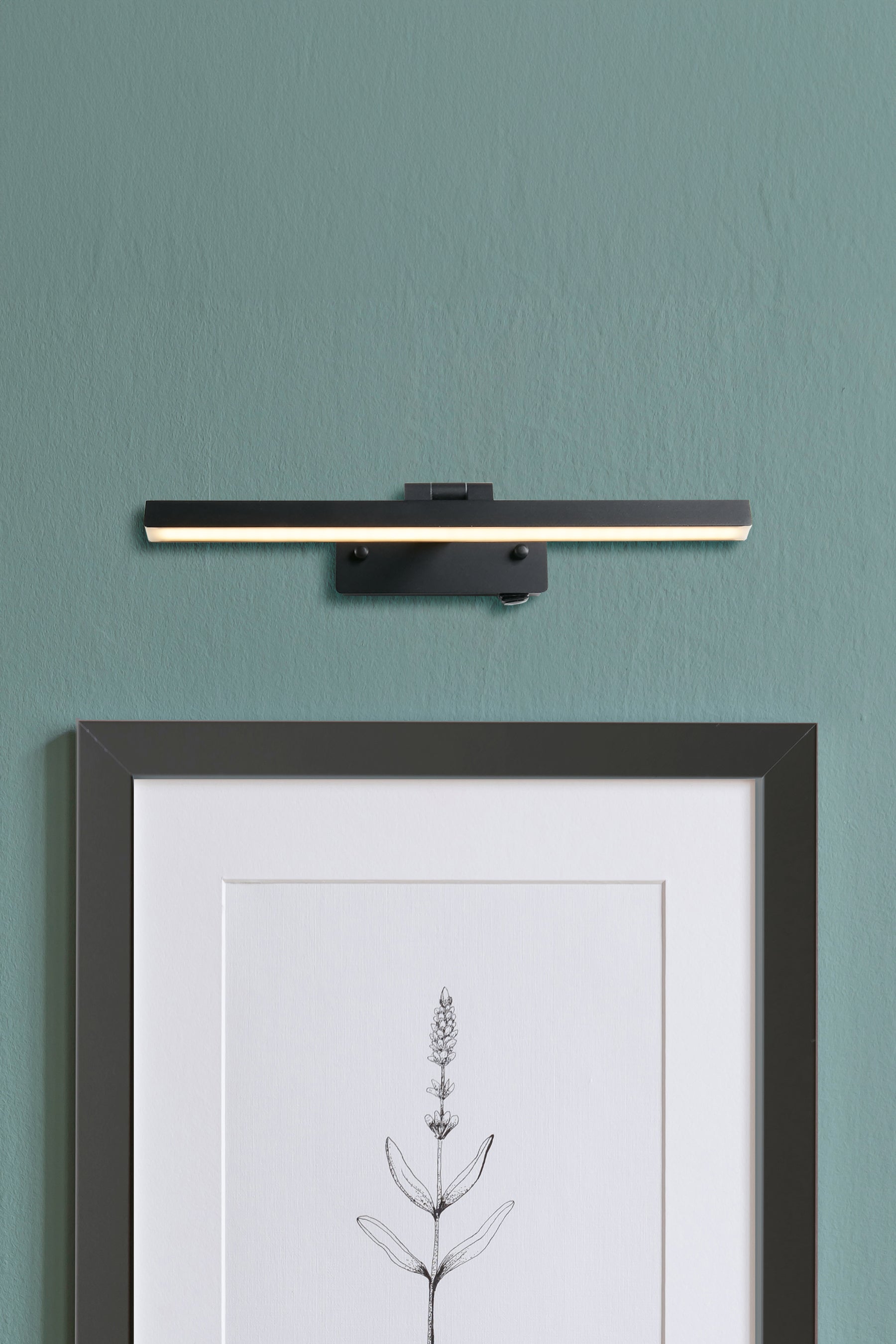 Searchlight Cedar Picture Light - Black