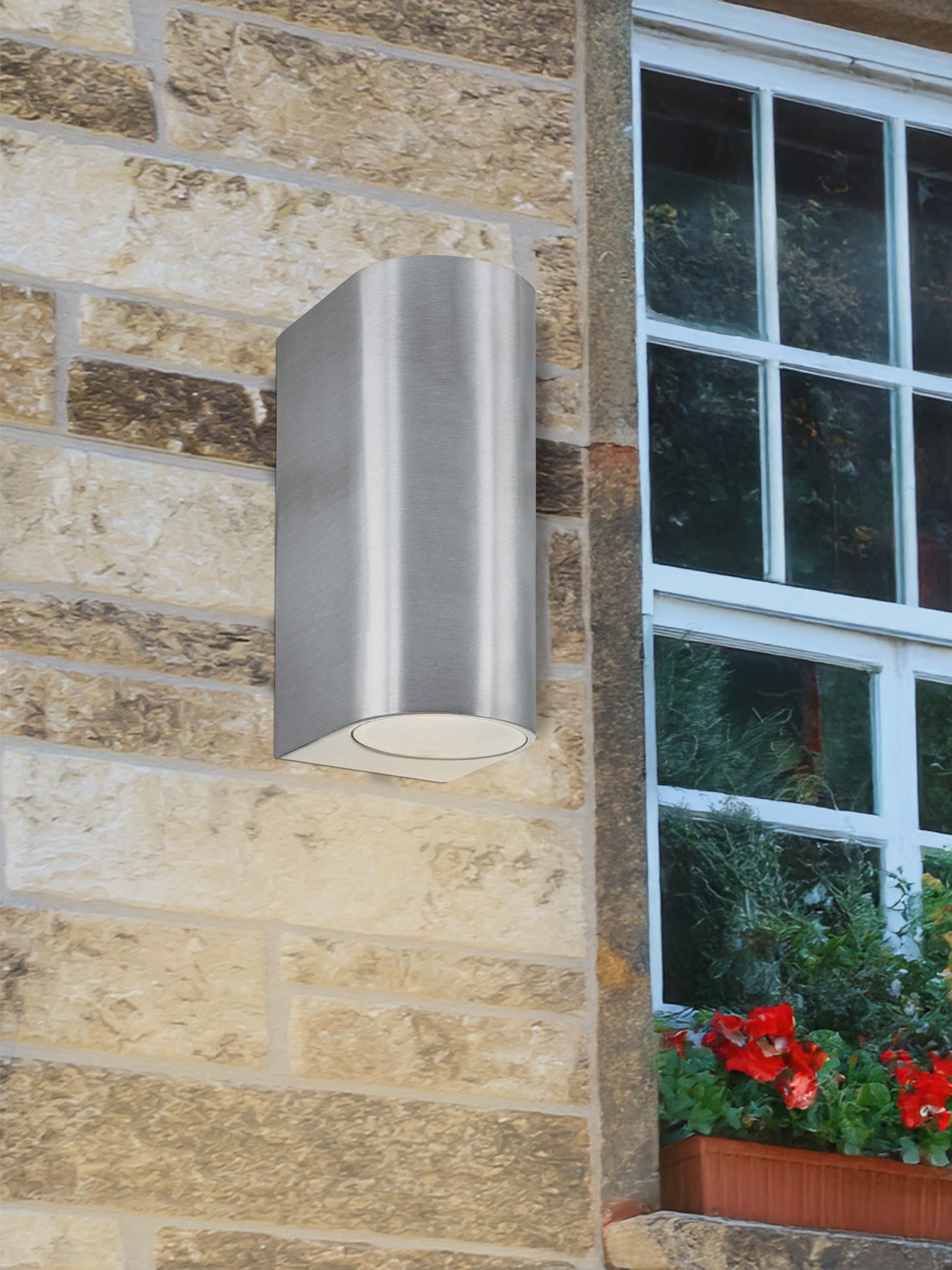Searchlight Eaton Outdoor 2 Light Wall Light - Silver & Glass - IP44