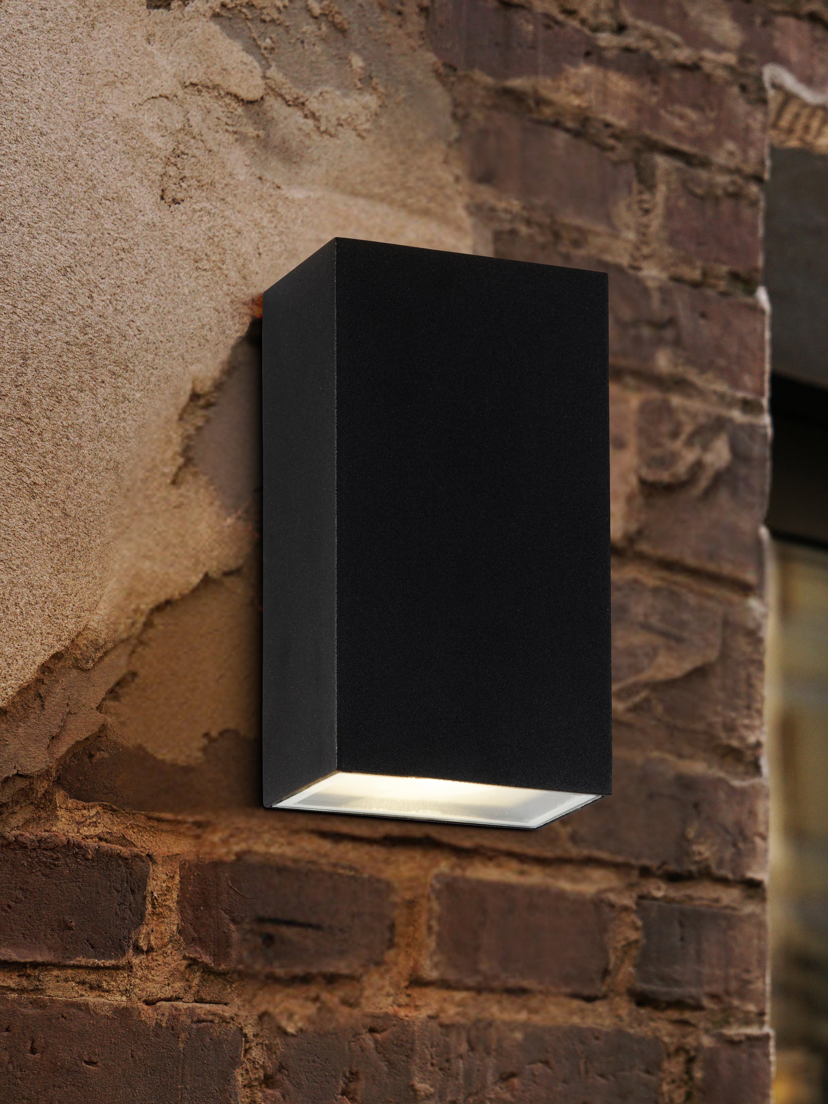 Searchlight Solway LED Outdoor Up/DownWall Light - Black Aluminium - IP44