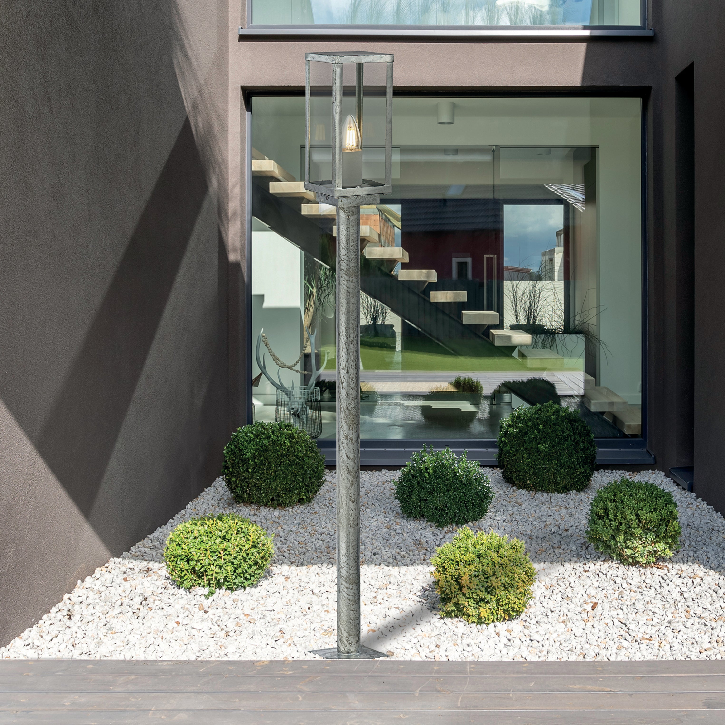 Searchlight Byron II 900mm Outdoor IP44 Post - Silver & Clear Glass