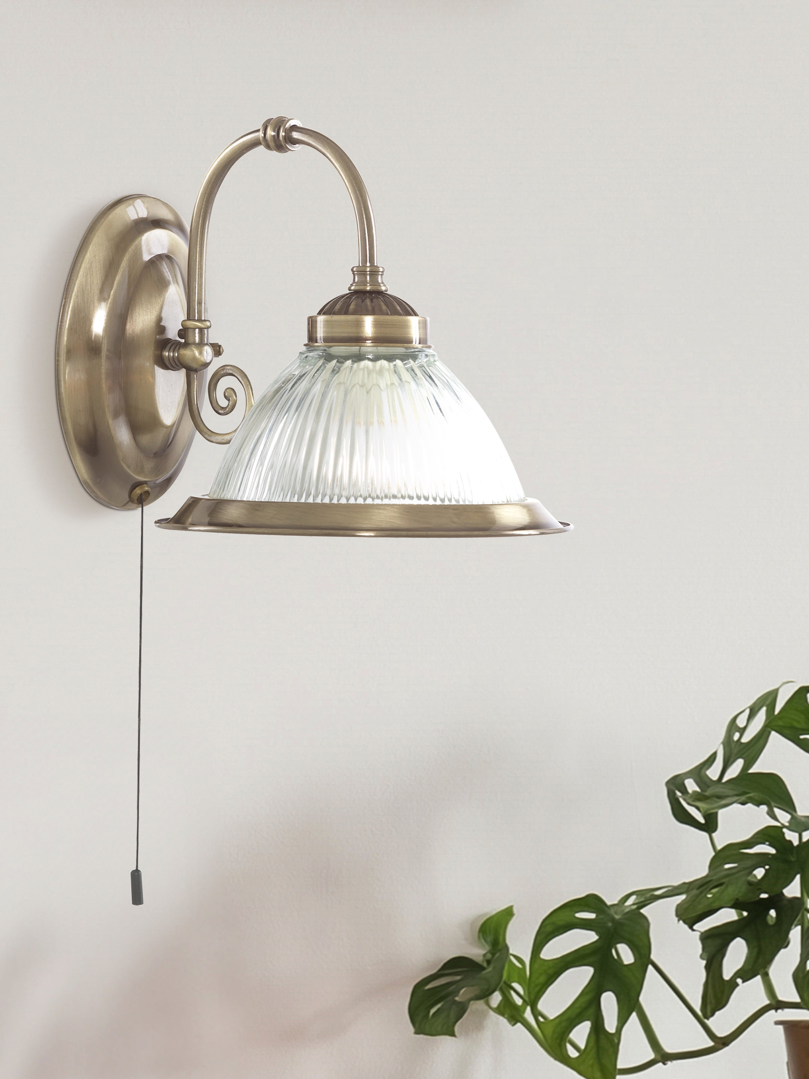 Searchlight Aintree Wall Light - Antique Brass & Clear Glass