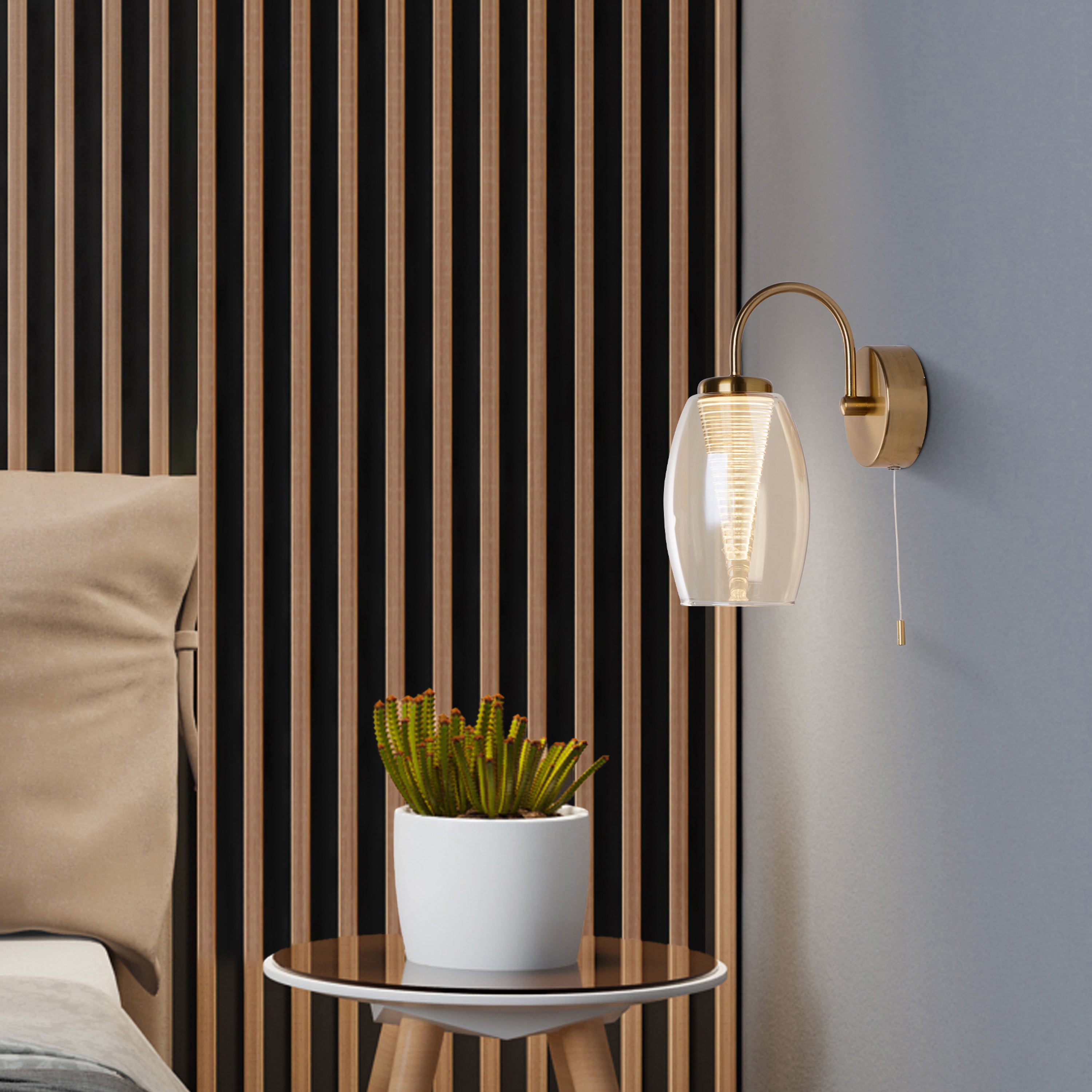 Searchlight Chapman Wall Light - Bronze & Champagne Glass