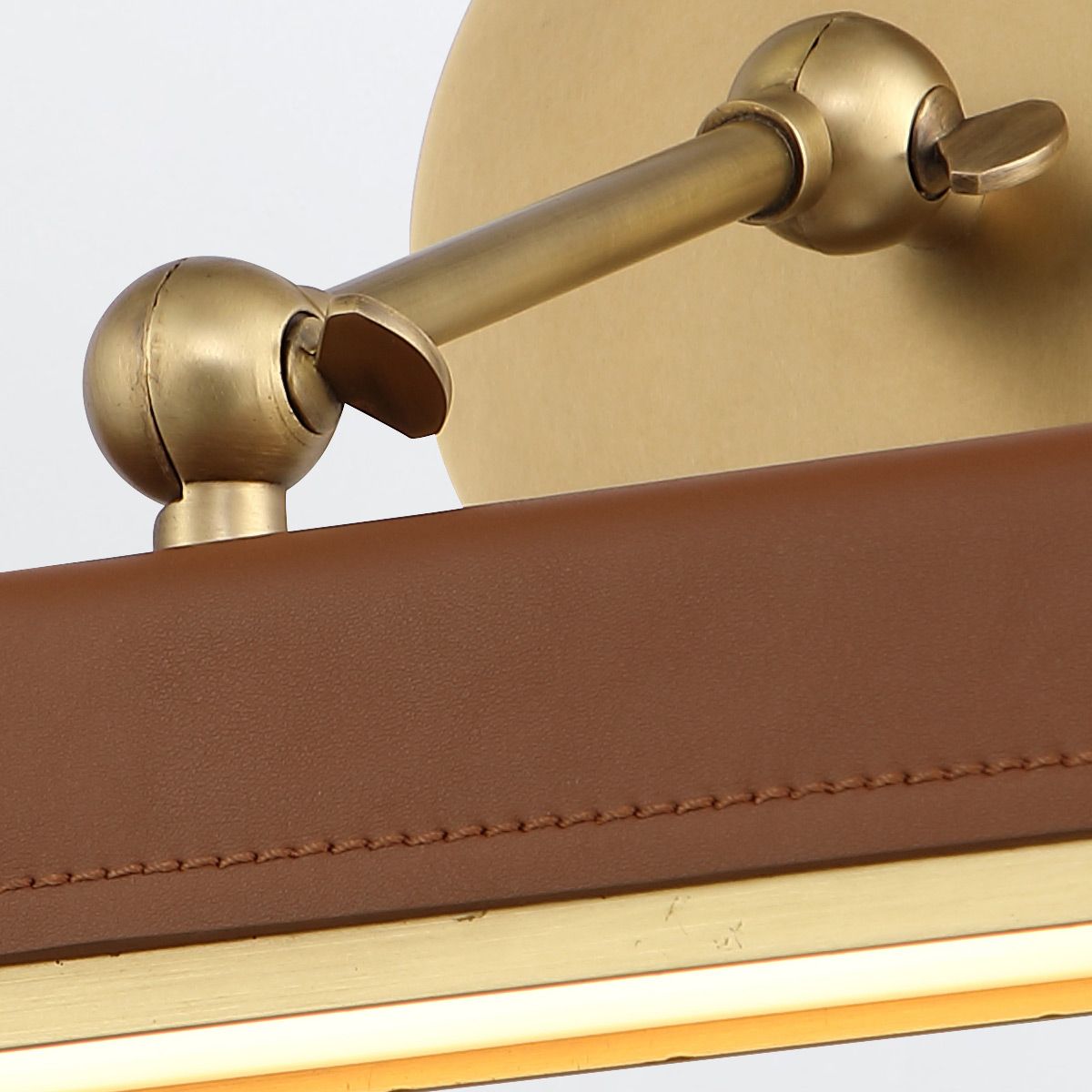 Quintiesse Valise Small LED Picture Light - Vintage Brass & Cognac Leather