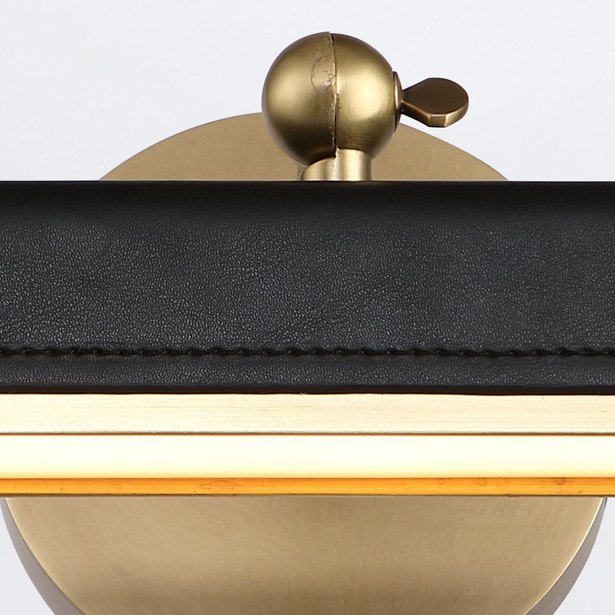 Quintiesse Valise Small LED Picture Light - Vintage Brass & Tuxedo Leather